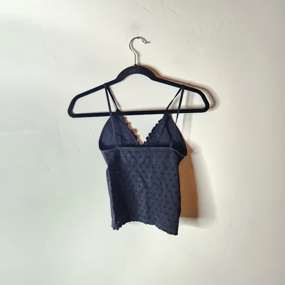 Free People Eyelet Seamless Triangle Crop Cami Tank Top Size‎ L/XL - Picture 4 of 7